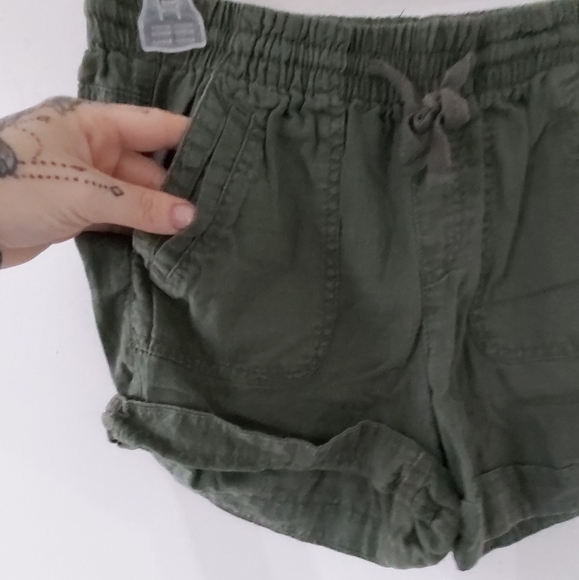 SOLD🌷3for$20!🌷linen shorts - Picture 2 of 4